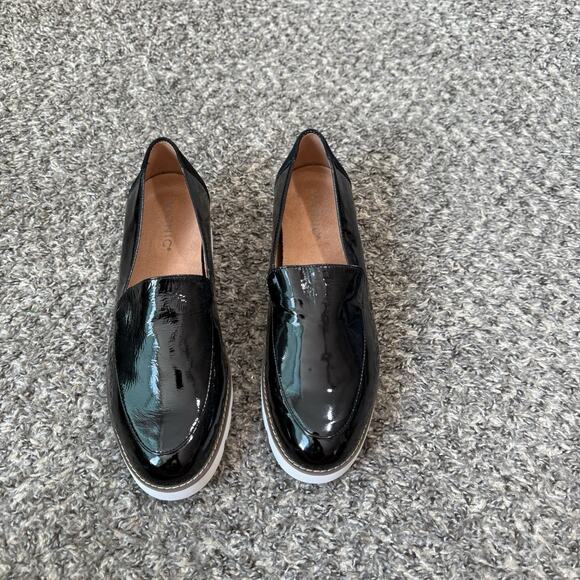 Vionic Kensley Women's Slip On Loafer Shoe Black Patent Leather 9 Wide New - Picture 2 of 8